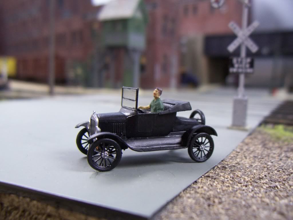 HO Scale "drivers & passengers" Model Railroader Magazine Model